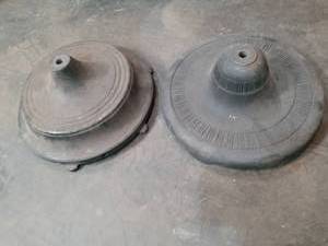 lot 31 image: 2 cast iron lamp bases