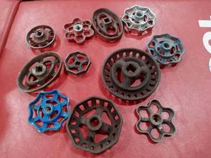 lot 38 image: Steampunk crank valves