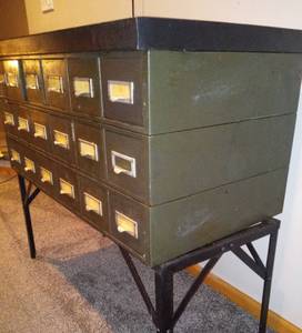 lot 23 image: Vintage industrial 18 drawer stacking card index cabinet