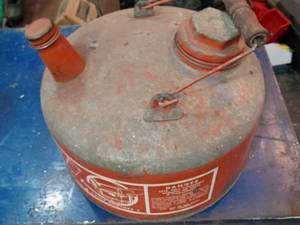 lot 50 image: Vintage Funnelet Fill and Pour gas can