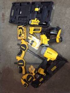 Lot of assorted Dewalt Tools - review pictures open boxes customer returns
