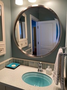 lot 30 image: Large Round Silver Wall Mirror