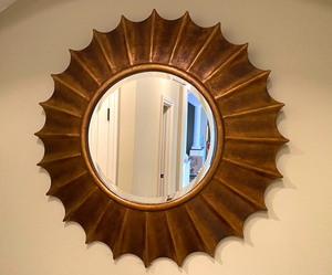 lot 45 image: Gold Decorative Starburst Style Wall Mirror