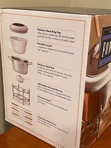 lot 42 image: Williams and Sonoma Fondue Set (New in Box)