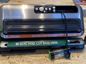 lot 53 image: Food Saver w Bags