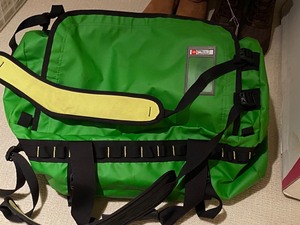 lot 71 image: North Face Durable Camping DuffleBackpack