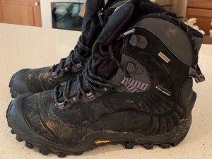 lot 94 image: Ladies Merrell Boots