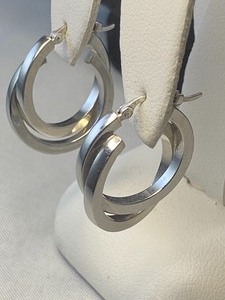 lot 108 image: Small Double Hoop White Gold14k earrings