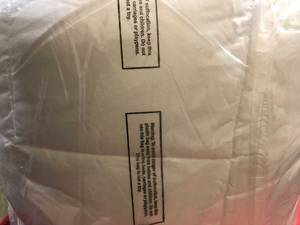 PrimaLoft Deluxe Medium Warmth White Queen Down Alternative Comforter, C1K9-Q-WHITE, NEW