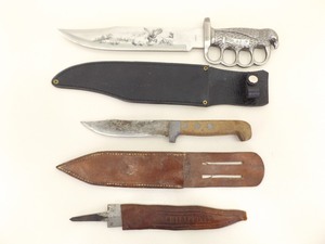 lot 34 image: Lot of 3 Fixed Blade Knives in Sheaths 