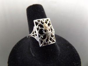 lot 59 image: .925 Sterling Silver 12k Black Hills Gold Flower Scrolled Ring Size 7.5