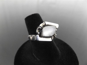 lot 60 image: .925 Sterling Silver Gold Sheen Obsidian Ring Size 6