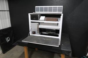 lot 25 image: CABINET UNIT HEATER