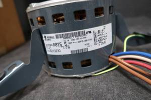 lot 32 image: GE MOTOR
