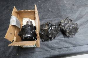 lot 40 image: OIL BURNER PUMPS