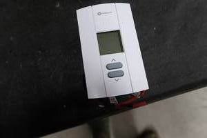 lot 60 image: THERMOSTATS