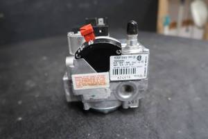 lot 64 image: VALVE