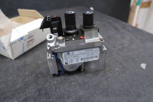 lot 67 image: VALVE