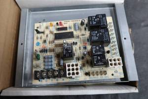 lot 69 image: INTERATED CONTROL ASSY.