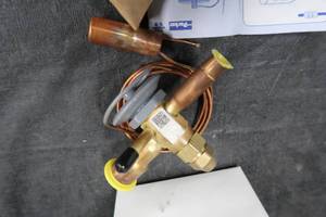 lot 74 image: EXPANSION VALVE