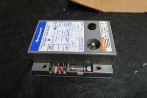 lot 80 image: IGNITION MODULE