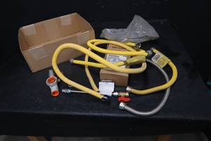 lot 102 image: GAS FITTINGS