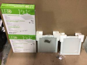 Lot of 2 ET LED 1 x 1 Lights not used