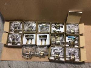 lot 71 image: Lot of Empire Style Commercial Passage HallCloset Door Lever by Global Door Controls