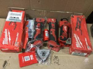 lot 100 image: Lot of assorted Milwaukee tools see pictures customer returns