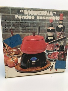 Vintage Fondue Ensemble Moderna