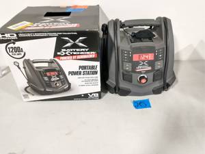 lot 25 image: SCHUMACHER Battery Extender 12-Volt 1,200 Amp Battery Jump Starter