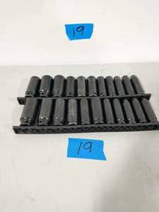 lot 19 image: HUSKY SOCKETS