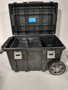 lot 69 image: HUSKY TOOL BOX