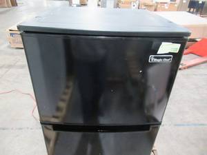lot 202 image: Magic Chef 4.5 cu. ft. Double Door Mini Fridge in Black HMDR450BE