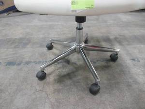 lot 203 image: Flash Furniture OfficeDesk Chair GO2286MWH