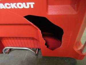 lot 239 image: Milwaukee PACKOUT 22 in. Rolling Tool Box 48-22-8426