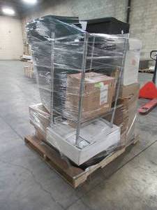 lot 247 image: WHOLESALE MIXED PALLET OF MISCELLANEOUS KITCHEN, BATHROOM AND HOME DECOR