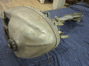 lot 324 image: JOHNSON OUTBOARD MOTOR