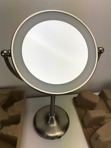 Light-Up Magnifying Mirror on Stand (Missing Charging Cord)