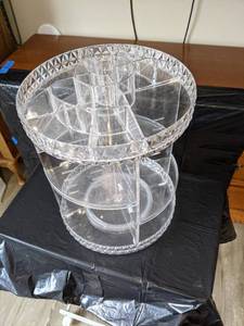 lot 309 image: Rotating Makeup Organizer