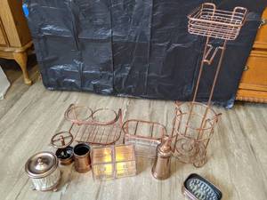 lot 314 image: Nine Piece Bathroom Organizer Set