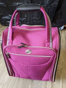lot 332 image: Pink American Tourister Rolling Bag