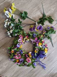 lot 337 image: Faux Roses and Pansy Flowers