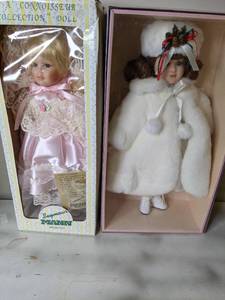 lot 366 image: Pair of Dolls Seymour Mann & Soft Expressions