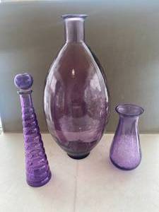 lot 23 image: (3) Pieces of Purple Glass