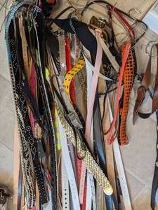 lot 440 image: Lot of Womens Fashion Belts