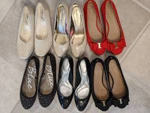 lot 401 image: Six Pairs of Womens Size 8 Dress Shoes