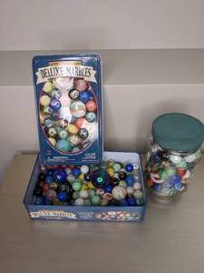lot 127 image: Lot of Marbles and Shooters