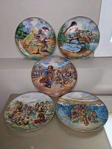 lot 132 image: Five Vintage 1980s Collector Plates from The Promised Land Series
