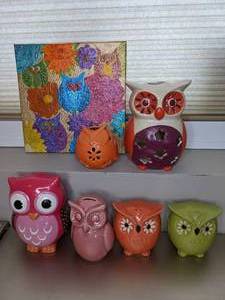 lot 140 image: Collection of Ceramic Owls & Owl Painting